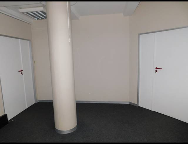 190M² OFFICE TO LET IN FERNDALE